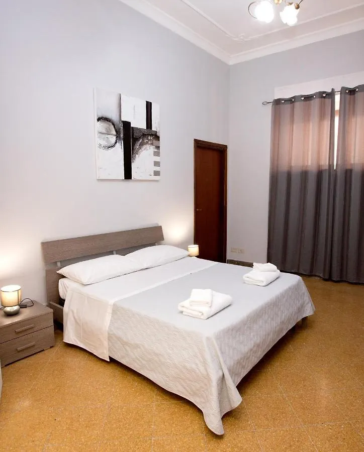 公寓 Giachi Friendly Rooms Alla Stazione 巴勒莫